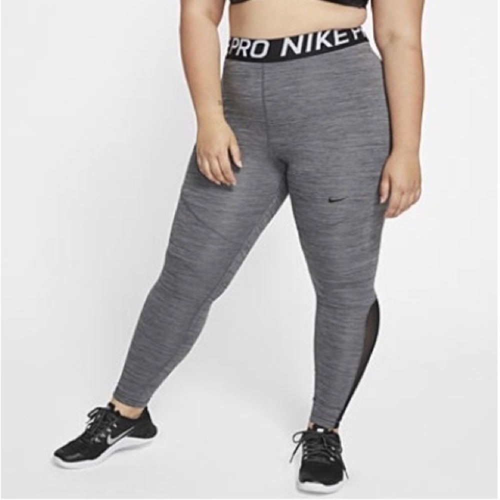 Nike Womens Active Leggings Polyester/Spandex Blend Pro 1X 16W-18W Plus Size